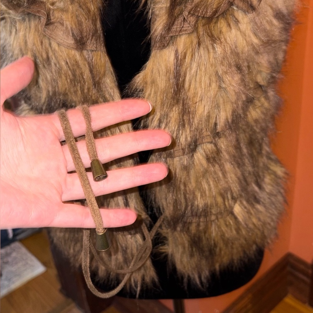 Bagatelle Faux Fur Vest - Tan - Picture 5 of 9